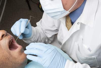 Zusatzversicherung für Zähne ohne Wartezeit während einer Behandlung