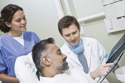 Die beste Zahnzusatzversicherung mit wichtigen Leistungsbausteinen online finden